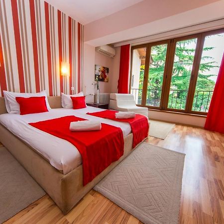 Hotel Pine Скопие Екстериор снимка