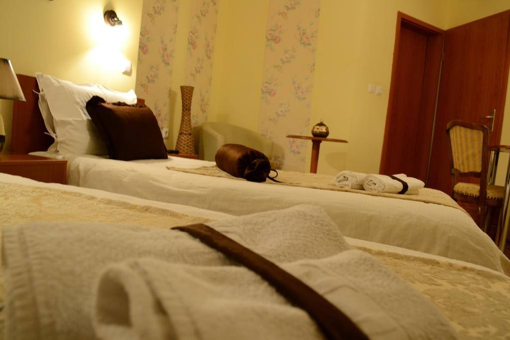 Hotel Pine Скопие Стая снимка