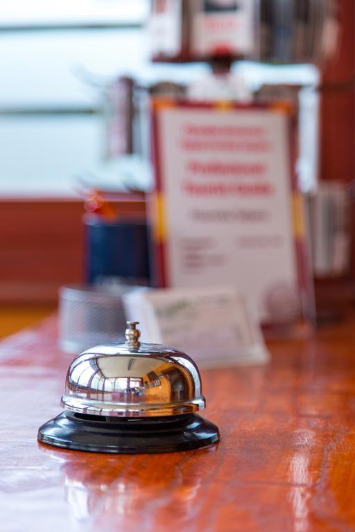 Hotel Pine Скопие Екстериор снимка